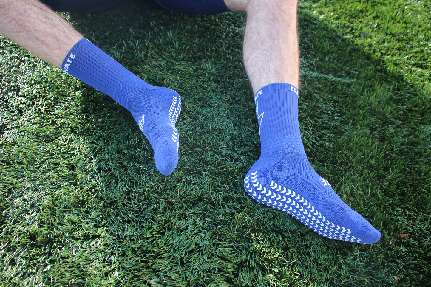 Elevate lightning grip socks - navy blue.
