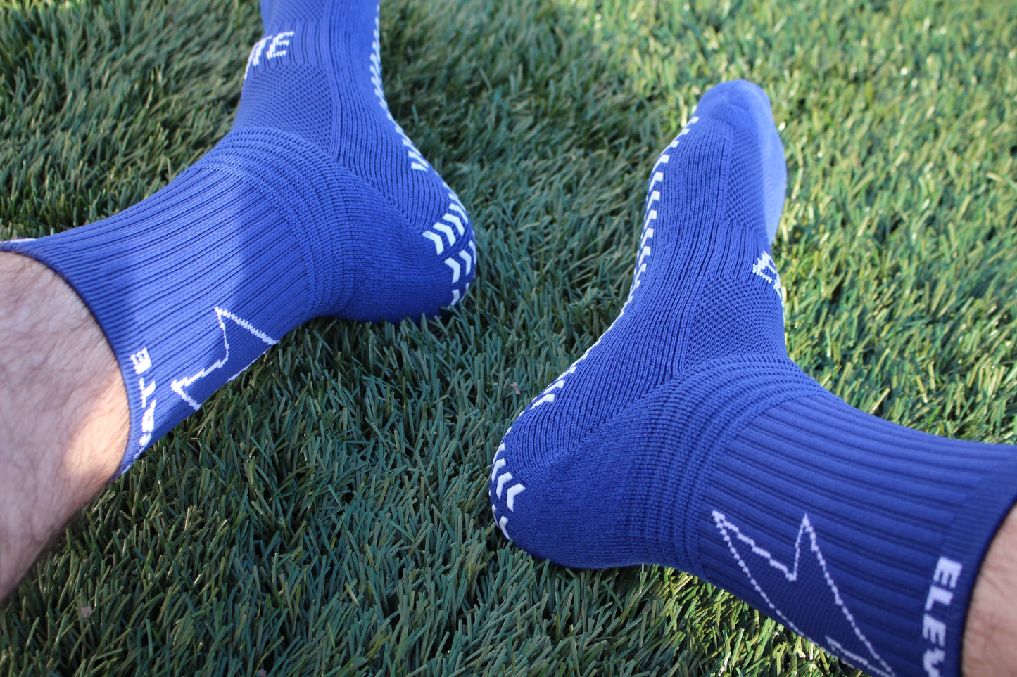 Elevate lightning grip socks - navy blue.