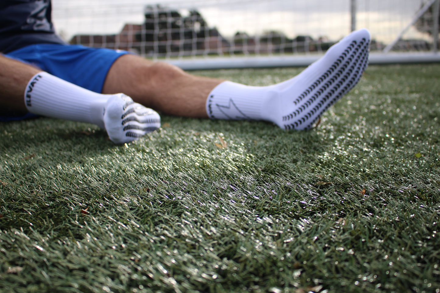 Elevate Grip Socks -white.