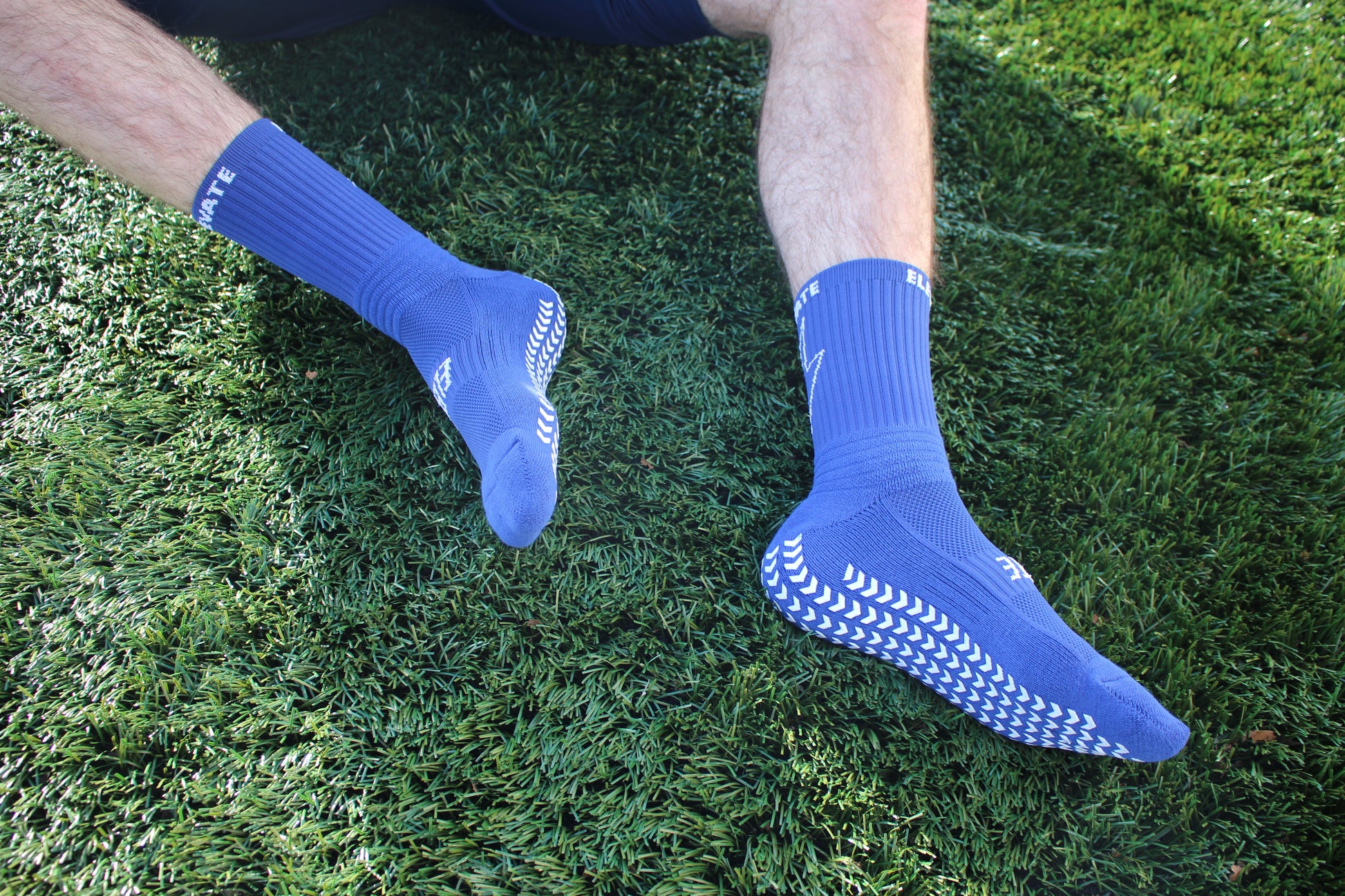 Elevate lightning grip socks - navy blue.